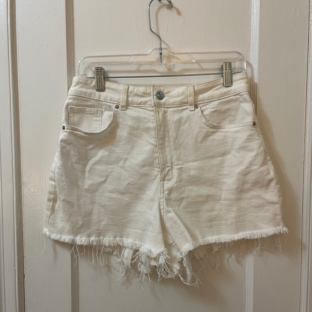 H&M White Denim Frayed Jean Shorts
